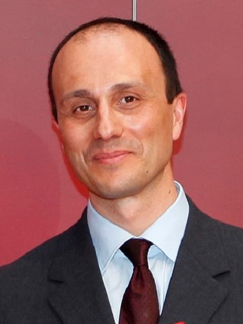Headshot of Gianluca Li Puma